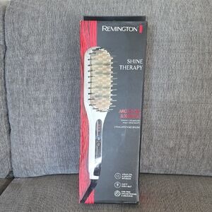 Remington Shine Therapy Straightening Brush, New In Box